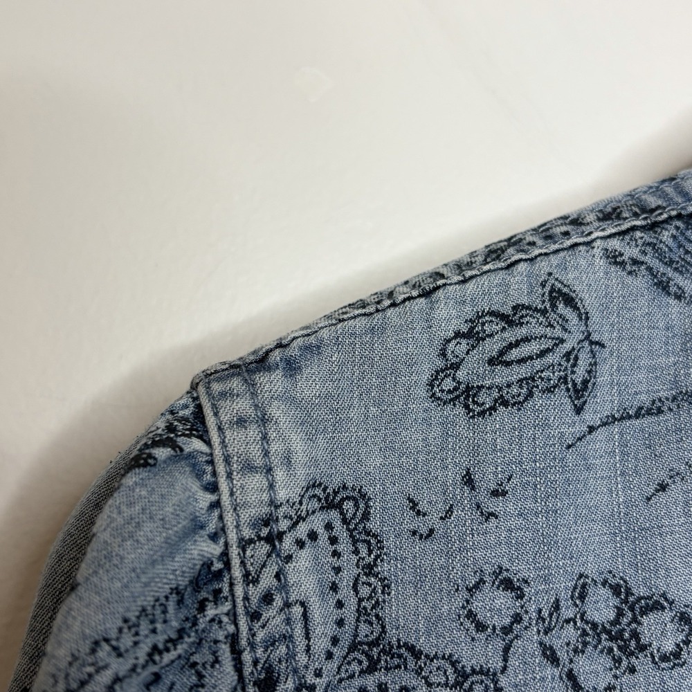 Sundance Pearl Snap Denim Shirt Womens XL Chambray Coastal Cowgirl Western Boho - Picture 3 of 7